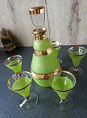 Glasfabriek De Rupel Boom - Groen-Gouden Likeurkaraf met 5 Glaasjes – Paul Heller, Booms Glas kopen? Bied vanaf 50!