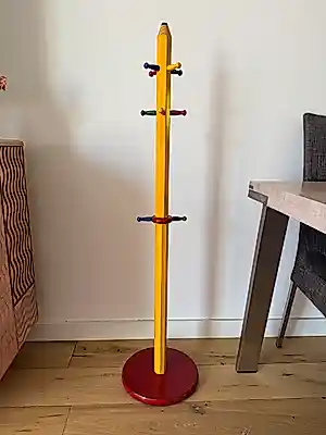 Pierre Sala - Zeldzame Postmodern Pencil Coat Rack kopen? Bied vanaf 100!