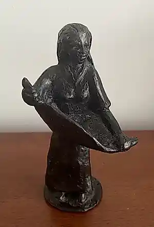 Tonny Schellekens-Hermans - Miniatuur bronzen beeldje van "Hillegonda" kopen? Bied vanaf 20!