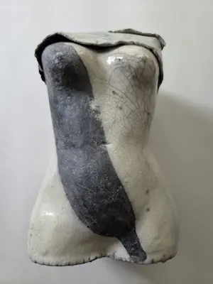 Onbekend - Vrouwen torso. Raku. kopen? Bied vanaf 20!