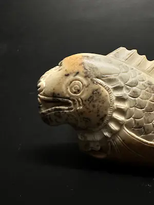 Onbekend - Gesneden jade vissculptuur Chinees gesneden jadesculptuur kopen? Bied vanaf 20!
