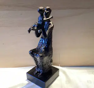 Brons (Onbekend) - Vrouw met kind kopen? Bied vanaf 150!