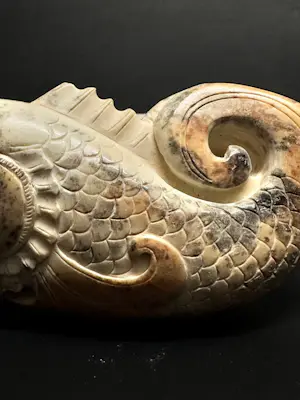 Onbekend - Gesneden jade vissculptuur Chinees gesneden jadesculptuur kopen? Bied vanaf 20!