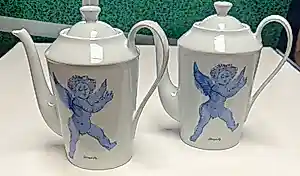 Corneille - Set van twee theepotten ‘De blauwe engel’ naar Rubens, Antwerpen, 2002. Limoges kopen? Bied vanaf 70!