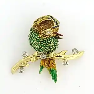 18k gouden broche in een vorm van een vogel met emaille en diamant kopen? Bied vanaf 1675!