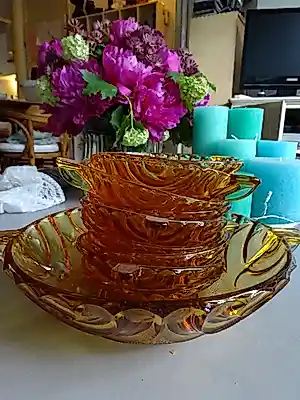 Rudolf Schrotter - Rudolfova Hut: Art Deco compote schaal met 9 kleine schaaltjes- amber kopen? Bied vanaf 45!