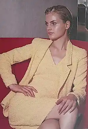 Karl Lagerfeld - Fotolitho Guinevere van Seenus Karl Lagerfeld Chanel Fotolitho 1996 kopen? Bied vanaf 50!