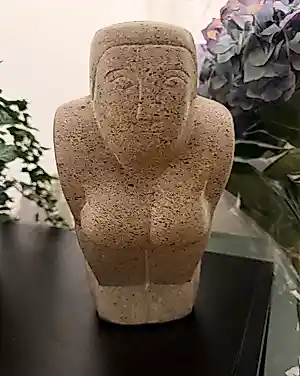 Eddy Gheress - Voorover – stenen sculptuur van een vrouwelijke figuur kopen? Bied vanaf 2888!