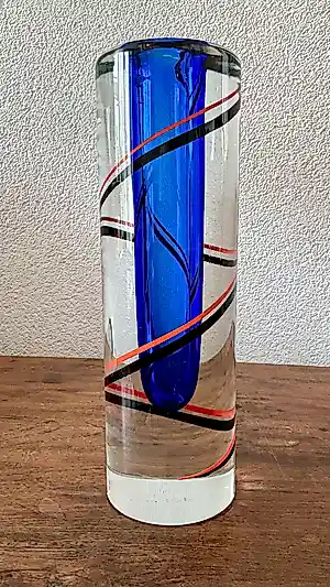 Jan Beranek - Zwaar Kristal object/vaas, met merksticker verkocht voor € 35!