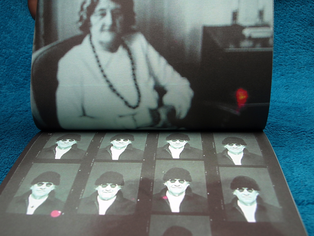 Anthon Beeke – Fotoboek + DVD – 50 Jaar ontwerper – No 50 kopen? Bied vanaf 15!
