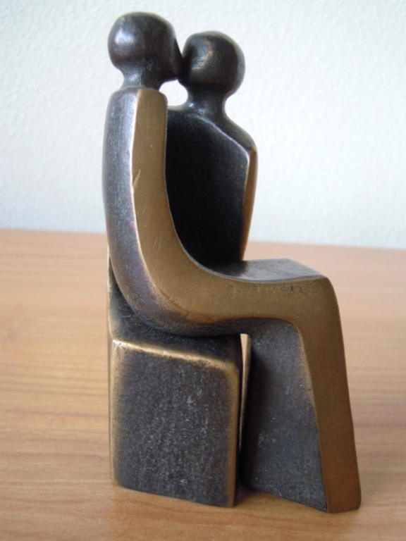 Onbekende kunstenaar-Zwaar massief BRONZEN BEELDJE   13 cm - 1245 gram kopen? Bied vanaf 45!