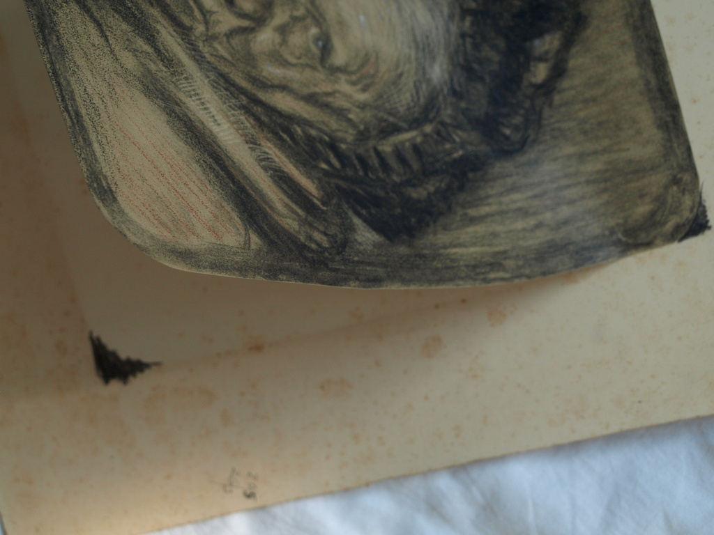 Onbekend : Tekening , Portret vrouw, omhoog kijkend – ca 1920 - Elias Smalhout kopen? Bied vanaf 1!