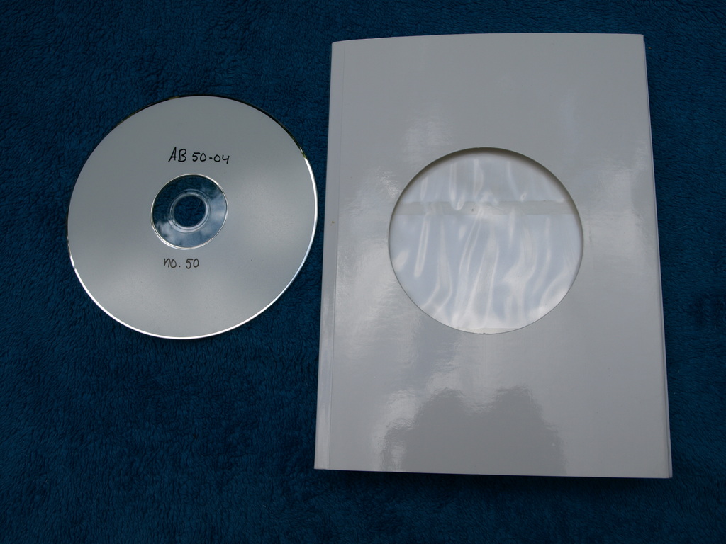 Anthon Beeke – Fotoboek + DVD  –  50 Jaar ontwerper – No 50  kopen? Bied vanaf 15!