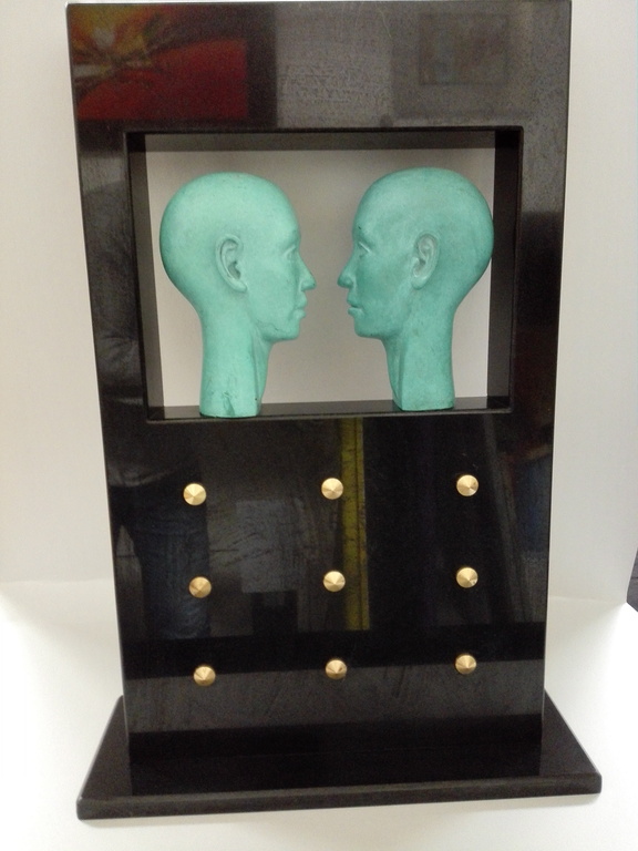 Eric Couzy, beeld, marmer met brons, Titel: Together verkocht voor € 350!