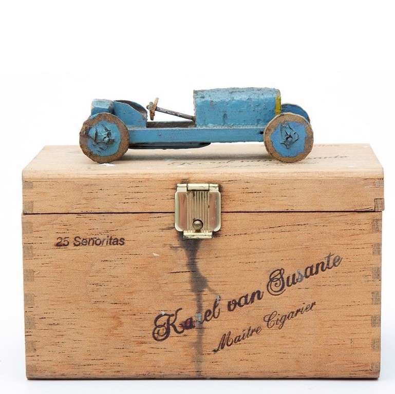 Klaas Gubbels - Blue Bugatti kopen? Bied vanaf 575!