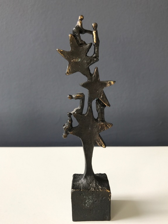 Corry Ammerlaan van Niekerk - 3 Sterren Sculptuur op sokkel kopen? Bied vanaf 1!