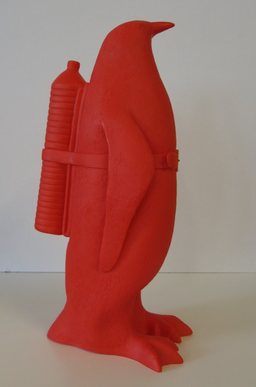 William Sweetlove: Gerecycled Plastic, Penguin met waterfles kopen? Bied vanaf 200!