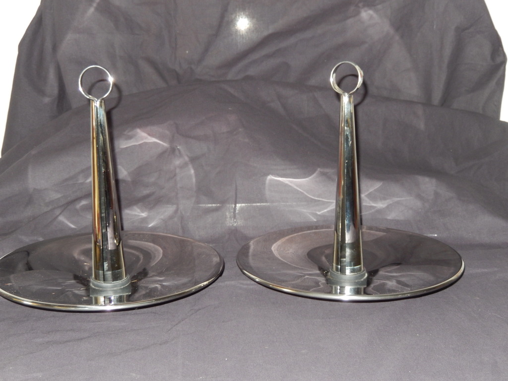 Bruno Ninaber van Eyben - 2 Metalen fruitschalen verkocht voor € 55!