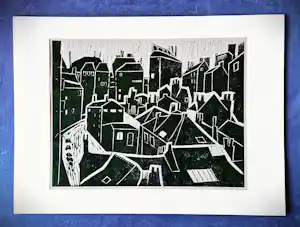 Ria Exel - Grote, omstreeks 1940 gemaakte olijfgroene houtsnede "de daken van Amsterdam" kopen? Bied vanaf 39!