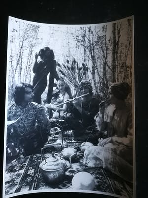 Niet of onleesbaar gesigneerd - Hippies. Sixties. Naakt. kopen? Bied vanaf 1!