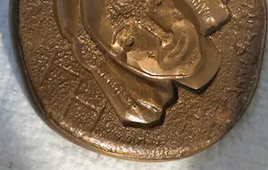 Niet of onleesbaar gesigneerd - Anne Frank , Bronzen penning , Parijs 1965 , Georges Simon kopen? Bied vanaf 1!