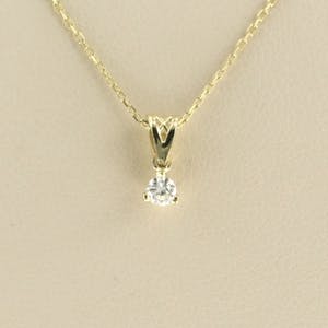 14k gouden collier en een solitair hanger met oud briljant geslepen diamant kopen? Bied vanaf 160!