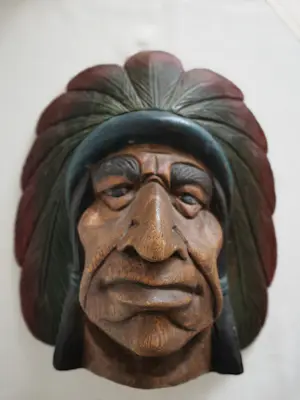 Niet of onleesbaar gesigneerd - Indianenhoofd in massief hout kopen? Bied vanaf 10!