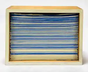 Dave Meijer - Kunstobject in de vorm van een houten kistje - 2004 verkocht voor € 250!