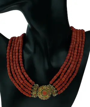 5-strengs antieke bloedkoraal ketting 14k gouden slot filigrain kopen? Bied vanaf 1650!