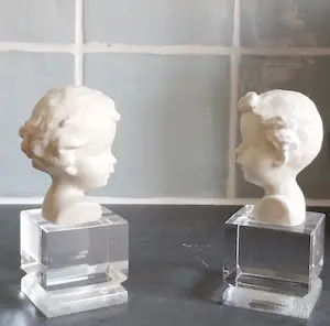 Niet of onleesbaar gesigneerd - 80's vintage figures on perspex base kopen? Bied vanaf 1!