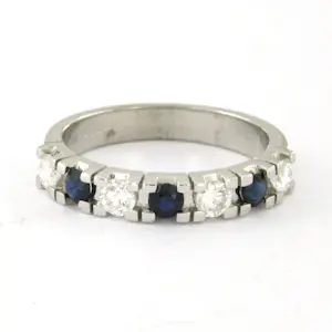 14k wit gouden ring bezet met saffier en briljant geslepen diamant tot. 0.48ct kopen? Bied vanaf 760!