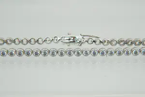 77 - Elegante 1e geh.  Zilveren armband "tennis" model - ca. 50 zirkonia's kopen? Bied vanaf 40!