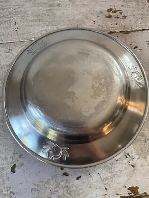 GERO - 2 zeldzame Vintage Gero Zilmeta kinderbordjes, eekhoorn reliëf, 50ies kopen? Bied vanaf 20!
