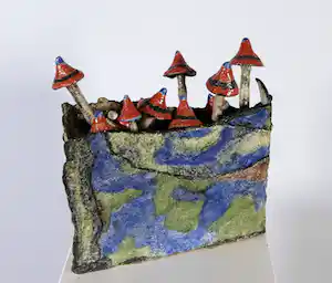Miny Kruip-Pothof - Keramiek, Landschap met paddenstoelen verkocht voor € 70!
