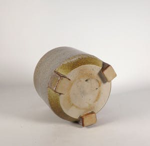 Potterij Zaalberg - Aardewerk, Lot van vier bloempotten voor Acorus Den Haag (Groot) kopen? Bied vanaf 40!