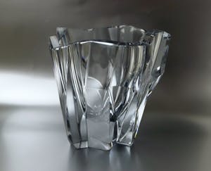 Tapio Wirkkala - Iceberg - massief glazen vaas, gesigneerd kopen? Bied vanaf 89!
