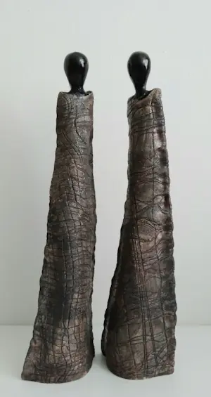 Niet of onleesbaar gesigneerd - abstracte figuren, handgemaakt 40 cm hoog kopen? Bied vanaf 1!