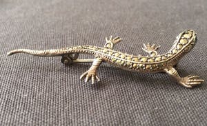 2e gehalte Zilver - broche in de vorm van een salamander met markasiet kopen? Bied vanaf 1!