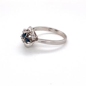 18K Goud - witgouden ring met diamant en saffier. maat 54,25(17,5) 3,76gr kopen? Bied vanaf 220!