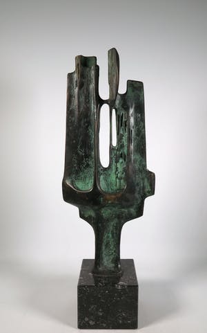 Wim Rijvers - Brons en hardsteen, Zonder titel kopen? Bied vanaf 850!