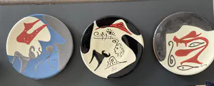 Niet of onleesbaar gesigneerd - Lot van 3 wandborden in Picasso stijl kopen? Bied vanaf 1!