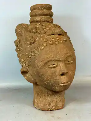 Akan - 240743 - Antique African Akan Terracotta head - Ghana. verkocht voor € 383!