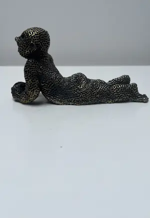 Carolein Smit - Bronzen sculptuur | Kind met bal kopen? Bied vanaf 150!