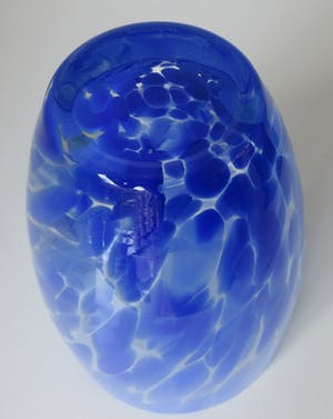Royal Leerdam - Vaas met blauwe glaspoeders kopen? Bied vanaf 30!