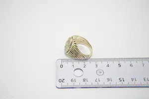 70 - Vintage 14krt geel-gouden pavé ring met 24 briljant gesl. (1.20ct) diamant kopen? Bied vanaf 470!
