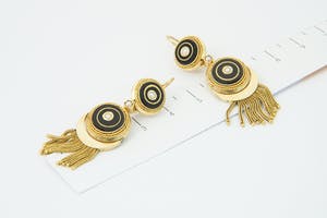 2081- Antiek - 19e eeuws - Victoriaanse set "dangle" oorhangers - onyx en parels kopen? Bied vanaf 370!