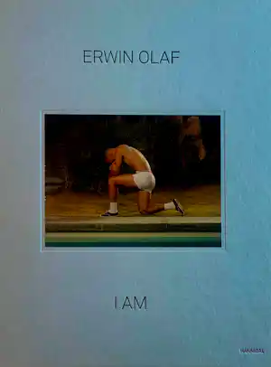 Erwin Olaf - Gesigneerd boek: I AM - 2019 kopen? Bied vanaf 250!