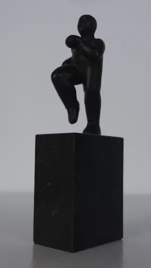 Jan Pieter Leeuwenburgh - Set van drie bronzen beeldjes, Hardloper, Worstelaars en Zwanger kopen? Bied vanaf 100!