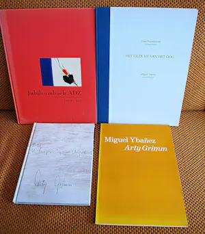 Arty Grimm - & Miguel Ybanez: 4 boekwerken -1x gesigneerd, 2x met gedichten Cees Nooteboom kopen? Bied vanaf 50!