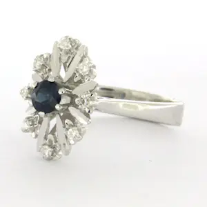 14k wit gouden ring bezet met saffier en single cut geslepen diamant tot. 0.11ct kopen? Bied vanaf 450!